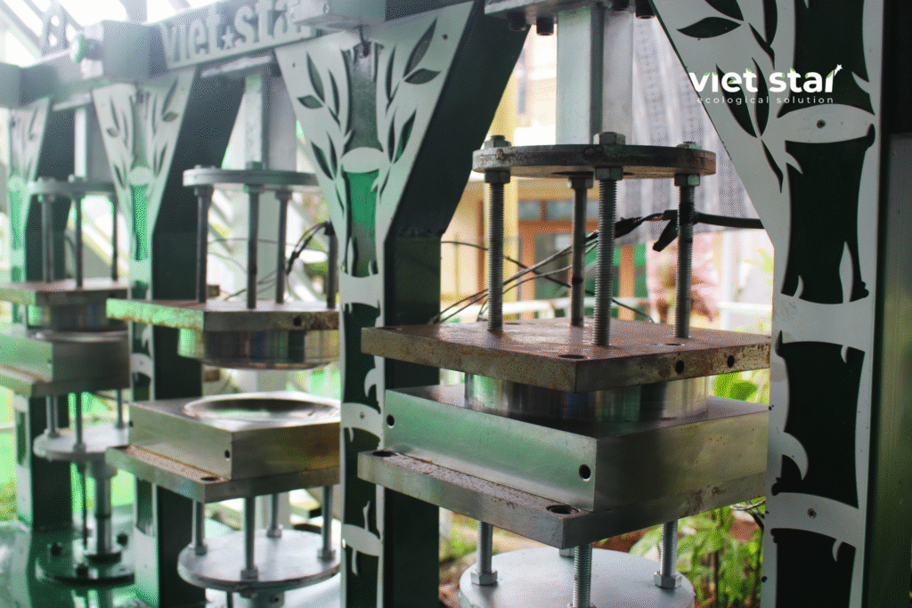 3 khuôn đĩa của máy ép lá và mo tre tự động