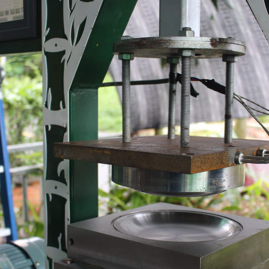 Khuôn đĩa của máy ép lá và mo tre tự động