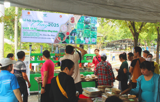 Máy ép mo cau tại lễ hội chay năm 2025