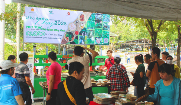 Máy ép mo cau tại lễ hội chay